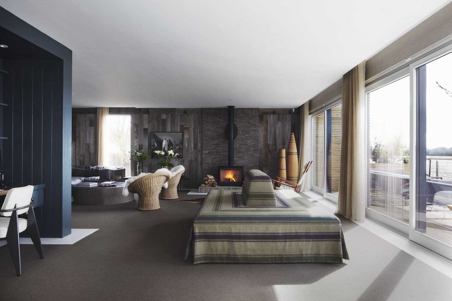 Dockhouse — Private Residence